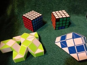 5x5, 4x4 Speed Ultra-glatter Zauberwürfel, 2 Schlangenpuzzles. Ufo, Schildkrötenform - Bild 1 von 7