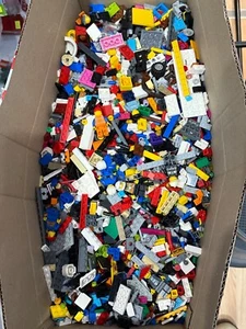 Lego 8.2 kg Bulk lot - Picture 1 of 2