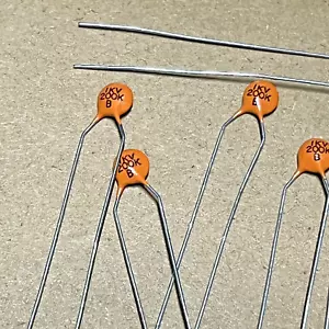 Vishay Cera-Mite 1kV 10% 200pF Radial Keramik Scheibenkondensatoren 10TST20 Domestic - Bild 1 von 6