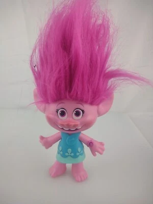 DreamWorks Rosa Pelo Amapola Cantante Troll Azul Vestido Muñeca HASBRO  Foto 1 de 4