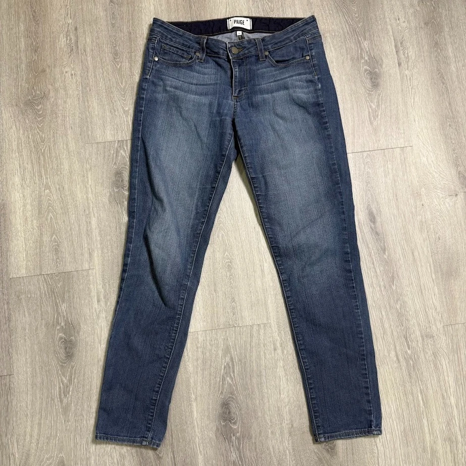 Jeans Paige Peg ajustados para mujer talla 28 azul oscuro tiro medio elástico denim Foto 1 de 4