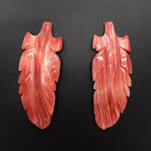 2 PC- Natural Red Spiny Oyster Shell Feather Carving Bead NEW DIY M0002 - Picture 1 of 8