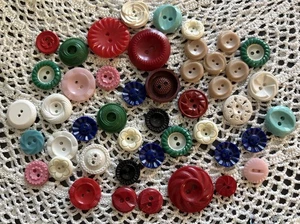 VINTAGE 40’s 50’s Colorful HOUSE DRESS BUTTONS - S-72 - Picture 1 of 4
