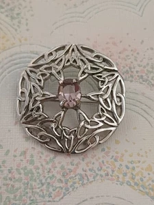 Vintage Brosche silberfarben durchbrochen & flieder lila Glasstein 4 cm x 4 cm - Bild 1 von 3