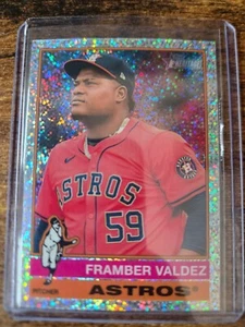 2025 Topps Heritage Framber Valdez Chrome Silver Sparkle Refractor #335 Astros - Picture 1 of 2