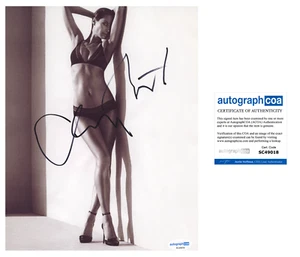 CHRISTY TURLINGTON SIGNIERT 8X10 FOTO SUPERMODEL SEXY EIN AUTOGRAMM ACOA - Bild 1 von 1
