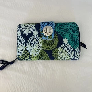 Vera Bradley Turn lock Wallet in Caribbean Sea Blue Green Paisley New Condition - Picture 1 of 8