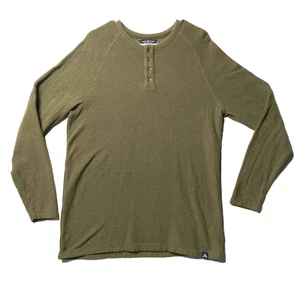 Camisa informal suéter con textura de montaña verde oliva Henley de diseño alpino XL para hombre - Imagen 1 de 11