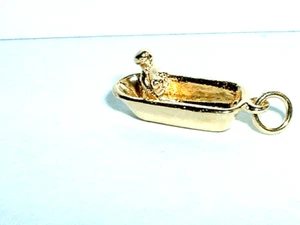 14k YELLOW GOLD LADY IN A BATHTUB BATHING PENDANT CHARM - Picture 1 of 5