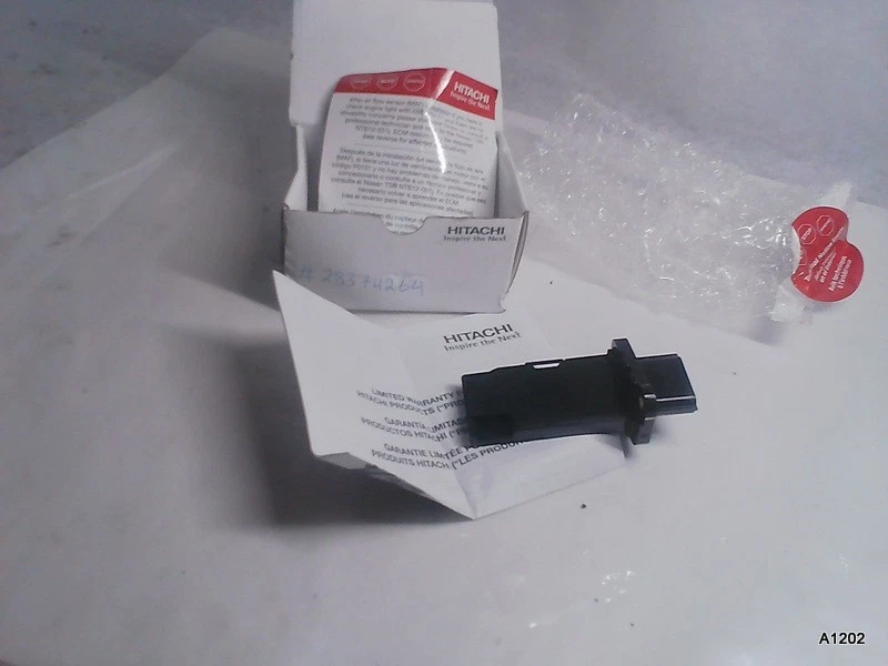 Sensor de flujo de aire másico Hitachi Nissan OEM 2011-2012 Sentra Máxima Cube Pathfinder Foto 1 de 4