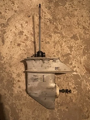 1984 9.9 15 HP Johnson Evinrude Outboard Lower Unit Gear Case Short Shaft - Image 1 of 4