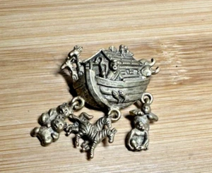 Broche Bufanda Prendedor Animales Vintage Avon Arca de Noé Texturizada Tono Dorado - Imagen 1 de 3