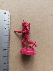 HEAVY HITTER  PRAWN GANGER ALIEN MINIATURE  DISTRICT 9 BOARDGAME G900 - Imagen 1 de 1