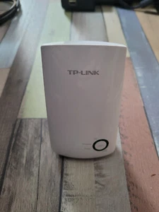 TP-Link Universal Wi-Fi Range Extender 300Mbps - working - Photo 1/2