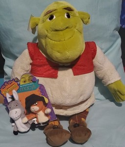 2007 Macy's  Special Edition  Shrek with finger puppets