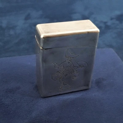 Estojo de cigarro japonês prata 950 gravado à mão motivo dançarino/gueixa 77g-marca CPO - Imagem 1 de 4