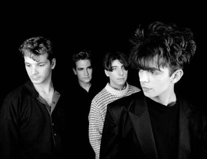 English rock band Echo & the Bunnymen Pete de Freitas Les Pattinso- Old Photo - Picture 1 of 1