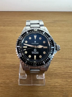 STEINHART OCEAN ONE VINTAGE MILITARY 42mm in good condition with black dial. - Image 1 of 4