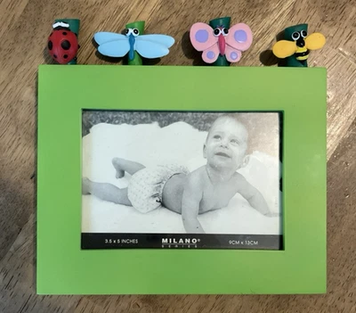 A Green Decorative 3.5in x 5in Picture Frame with Folding Easel Brand New Foto 1 de 4