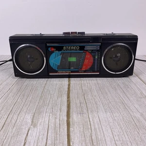 Soundesign Deportes Portátil AM/FM Cassette Estéreo Mini Boom Box 4606 - Probado ✅ - Imagen 1 de 7