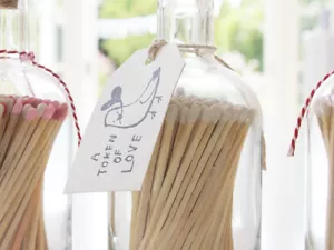 LUXUS LANGE STREICHHÖLZER HERZ GLASFLASCHE LIEBESBEWEIS HOCHZEITSGESCHENK WEIHNACHTEN - Bild 1 von 5