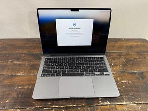 2022 13" Apple MacBook Air M2 / 8GB / 256GB SSD - MDM Enrolled 8C/7C AppleCare - Afbeelding 1 van 14
