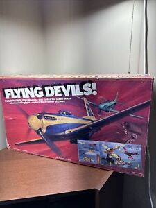 Vintage 1985 Lakeside Flying Devils Battery Operated Planes Capture Streamer 