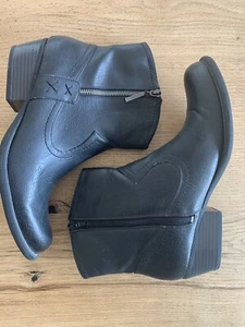 Studio Paola Ankle Western Boot Black Women’s 9 Manmade NWOT - Picture 1 of 7