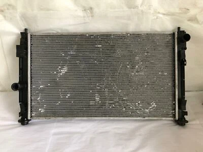 Radiador refrigerante de refrigeración del motor Chrysler Sebring 2007-2010 2,7 L A/T G OEM Foto 1 de 4