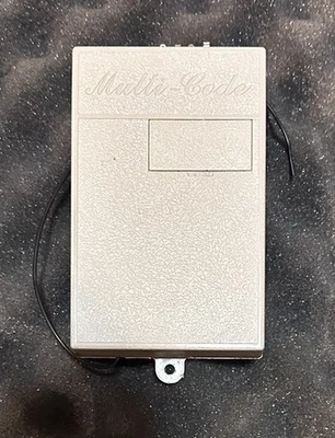 Linear  Multi Code 109020 1501 300MHz Receiver 1-Channel w/ AC Wall Plug - Image 1 of 4