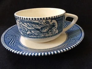Set tazze e piattini piatti CURRIER & IVES BLUE di Royal China barca a vapore EVC - Foto 1 di 10