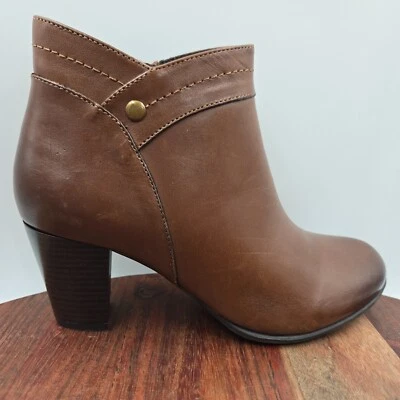 Spring Step Itilia Boots Women's 37 / 6.5 Brown Leather Block Heel Ankle Booties - Image 1 of 4