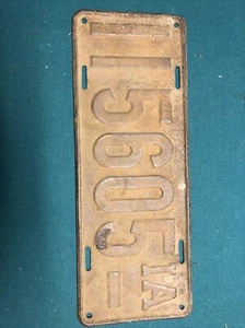 Iowa Antique License Plate IA 115605 No Date Or Year - Picture 1 of 2