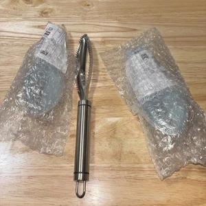 Fish Descalers-Set Of 3-1 Stainless Steel, 2 Plastic - Picture 1 of 18
