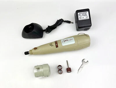 CORTADORA DE UÑAS PARA MASCOTAS RECARGABLE INALÁMBRICA PETICURE 9.6V PARA PERRO Y GATO Foto 1 de 4