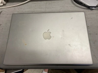 MacBook Pro (15 pulgadas principios de 2008) 2,4 GHz 2 GB de RAM, SIN DISCO DURO, A1260, SIN ALIMENTACIÓN - TAL CUAL Foto 1 de 3