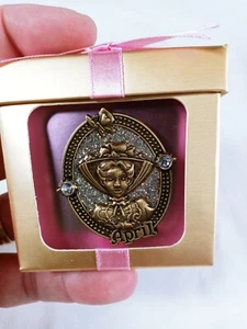 Disney MARY POPPINS April BIRTHSTONE Cameo Pin with Gems New in Gift Box - Picture 1 of 4