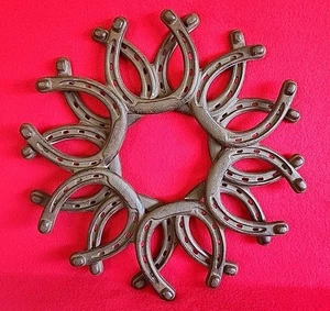 Vintage Western Cast Iron Horseshoe Wreath 14" Diameter - Picture 1 of 5