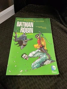 Batman y Robin Vol. 3: Batman y Robin deben morir de bolsillo Gran - Imagen 1 de 5