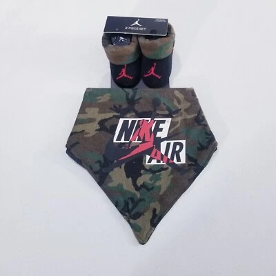Nike Bebé Camuflaje Air Jordan Logo Bandana Babero Botines Conjunto 0-6 Lunes Verde Tobillo Foto 1 de 4
