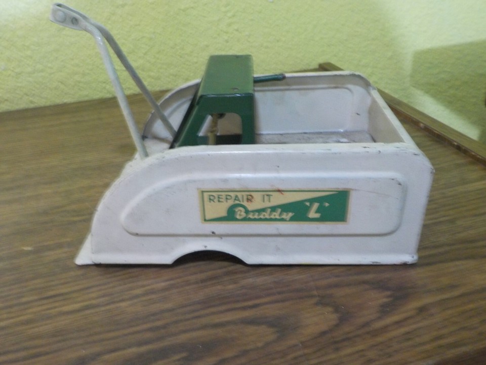 Vintage Buddy L Wrecker Tow Truck / Dump Truck - Battery Holder For Toy Vehicle
