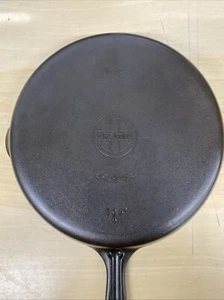 Griswold Cast Iron Skillet No 8 Small Block Logo ERIE PA 704a restored - Picture 1 of 4