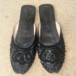 Women’s Indian Khusa Slipper Shoes, Black Beaded, Size 4, Lots Of Wear Left - Picture 1 of 5