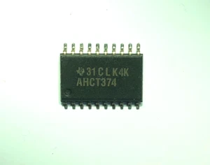 74AHCT374 Octal D type Flip Flop SOIC-20 Genuine Texas Ins. part tested x 1 pcs - Bild 1 von 1