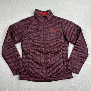 Chaqueta acolchada para mujer The North Face talla mediana Thermoball granate cremallera completa - Imagen 1 de 11