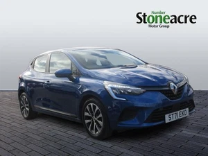 2021 Renault Clio Iconic TCe 90 MY21.5 HATCHBACK Petrol Manual - Picture 1 of 24