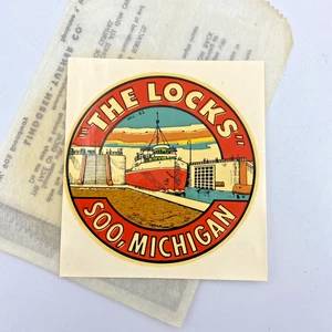 Vintage The Locks Soo, Michigan Auto Gepäck 4" Aufkleber Abziehbild mit orig Umschlag - Bild 1 von 5