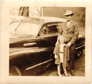 Vintage 1940s Photo – Father & Daughter Beside Classic Car, Suits & Hat - Picture 1 of 2