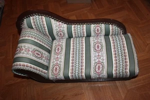 Ottomane Couch Sofa für große Puppen,  rustikal,  ca. 50cm, Stoff und Holz - Bild 1 von 7