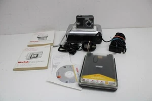 Cámara digital Kodak EasyShare CW330 más base para impresora Kodak EasyShare serie 3 - Imagen 1 de 12